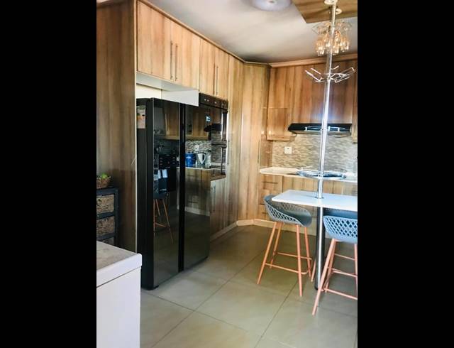 4 BEDROOM HOUSE FOR SALE IN NEWTOWN A